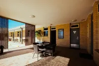 Club Motor Inn