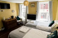 Wheatsheaf Hotel Hotels in 