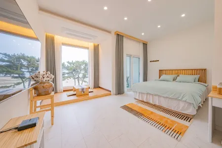 Taean Hadden Stay Отели рядом с достопримечательностью «Ch'ŏngp'odae-haesuyokchang»