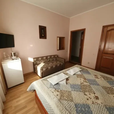 Black Wood Guest House Hotels near Golubaya Bukhta