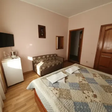 Black Wood Guest House