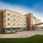 Fairfield Inn & Suites Hutchinson Hoteles cerca de Don Michael Practice Fields