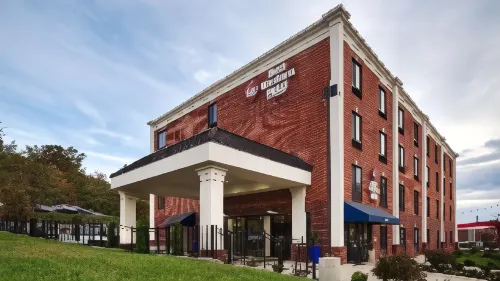 Best Western Plus College Park Hotel - parking