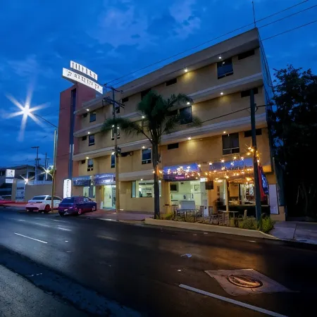 Hotel Elizabeth Ciudad Deportiva โรงแรมในอากวาสกาเลียนเตส