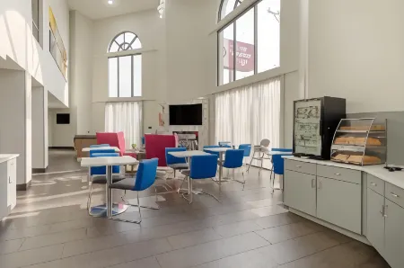 Best Western Plus Harrisonburg Отели в г. Маунт Крофорд