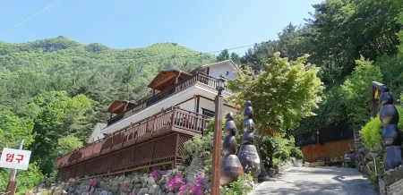 Jeongseon Parksville Pension