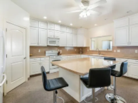 Springville Welcome Home: spacious 5-bedroom house in delightful Springville Hoteles en Springville