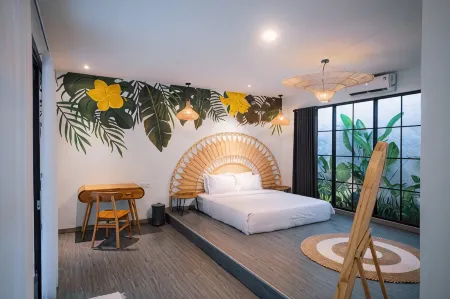 Hola Villa Jogja with Privatepool Отели в г. Tegalrejo