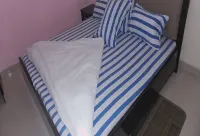 Sheriffyt Royale Hotel & Suites - Deluxe ラゴス・ステート・ユニバーシティ・オブ・サイエンス・アンド・テクノロジー周辺のホテル