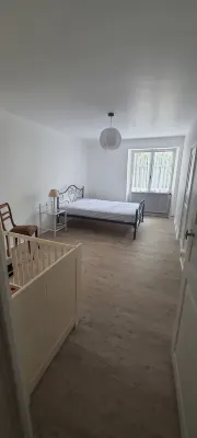 Village house with 4 bedrooms Hotels in Sardent