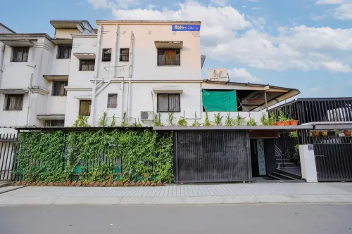 FabHotel Viva House - Talegaon