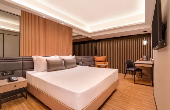 塞洛瓦大家酒店