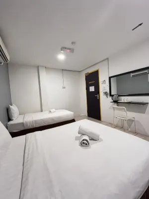 Hotel Seroja Hotels near Labuan Chimney Museum