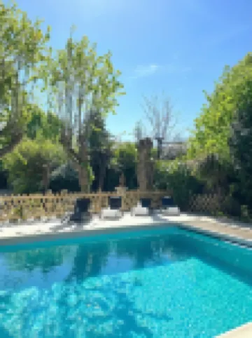 Hotel le Petit Perier Hotels in Laval