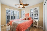 Seas the Moment - 1 Blk to Ortley Beach - Private Balcony & Patio - 6 Bed, 3 Br