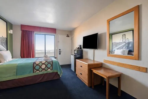 Super 8 by Wyndham Barstow