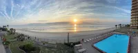 20 Steps to the Sand! Pool, Ocean Views & Tiki Fun