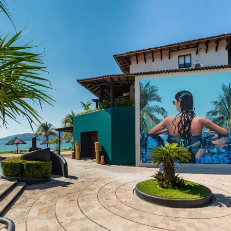 Thompson Zihuatanejo, A Beach Resort by Hyatt