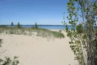 Walking distance to downtown Elk Rapids, Elk Lake and dining