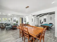 Hot Tub, Game Room - 3 Bed: 2 Bath near Fig Garden Loop!