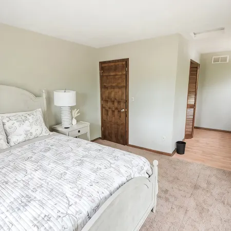Sherwood Forest Park- 6BD/3BA on Private Ohio Land Hotels in Wayne County