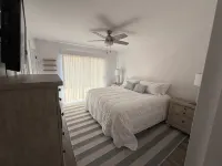 Relax & Unwind at Bama Beach Bum Vibes – Your Perfect Coastal Getaway 2 BR/2 BA! - บังกะโล