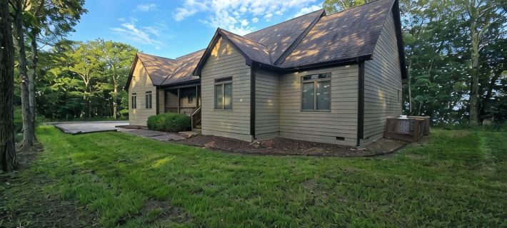 Wintergreen Mountain Top Escape: Steps to Golf, Hiking & High-Country Views Hotels in Nelson County