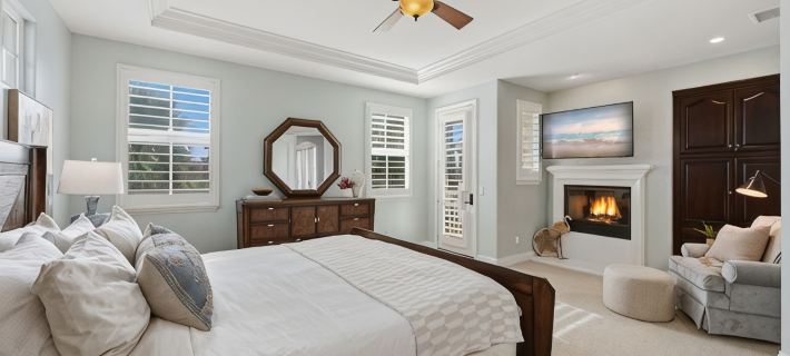 Luxurious 4Br Home Steps from Beach-Big Hot Tub,Fire Pit,AC,Bikes, 2 King Beds Hotels in La Jolla