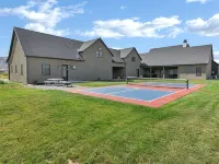 Cozy Cottage Inn sets in the heart of ATV trails and 3 National Parks. فنادق في ريتشفيلد