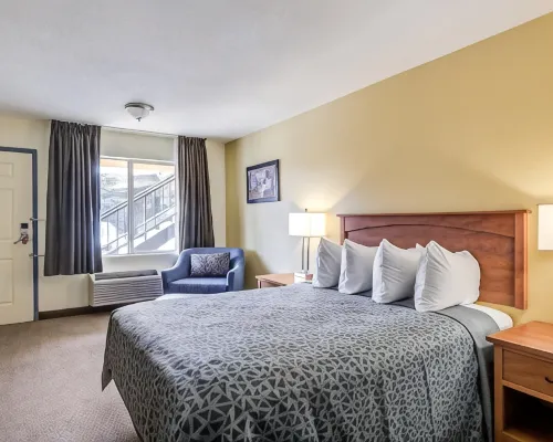 Econo Lodge Inn & Suites Lodi - Wine Country Area Hotels in Lodi