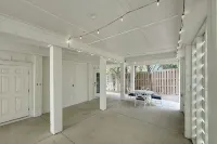Luxury 4BR @ The Osprey, Steps To Beach, Pool, Private Boat Slip on Cotton Bayou - บังกะโล