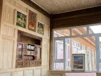 Ngawa Lianbao Yunju Homestay Hotels in Ngawa County