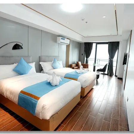 Golden Seagulls Hotel (Free Airport Shuttle Service)