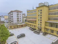 紅色家園ビジネスホテル（林州長春大道）