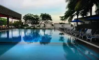 Premiere Hotel Klang - Swimmingpools
