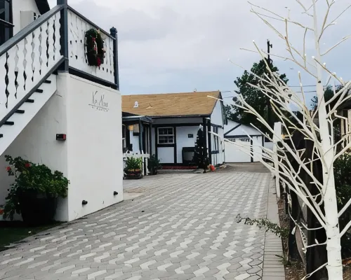 New Haven Inn Exterior Photos
