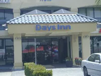 Days Inn & Suites by Wyndham Artesia