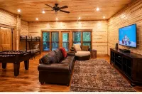 Wisdom Creek Lodge - Creek Lot, 4 Suites, Hot Tub & Game Room - Lodges