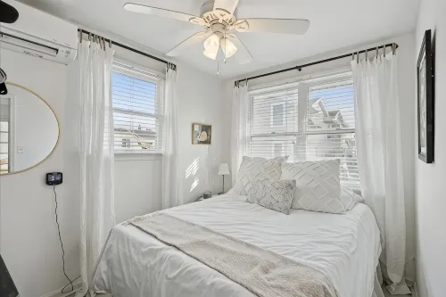 Oceanblock & Downtown Bethany - 2 bed / 1 bathroom with Private Sun Porch -  Ferienwohnungen