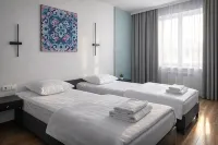 Neft Hotel - parking