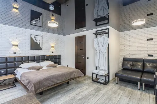 Piter Hotel - Homestay