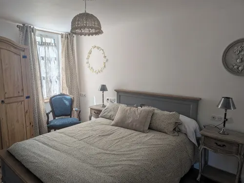 Aux 3 Maillets 1. Beautiful apartment in a 16th-century house.