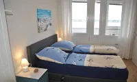 Very best location! In Columbus Center located apartment overlooking the Weser - balcony