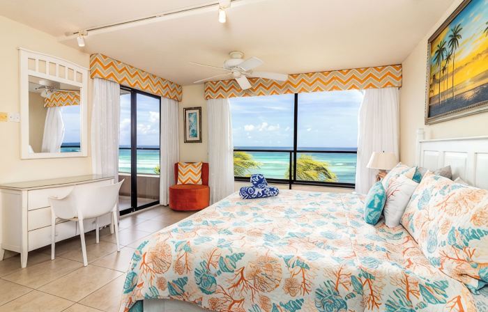 Sunset Beach - Ocean Front with Stunning Sea Views, WI-FI, AC.