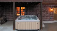 The Lodge / Hot Tub, Arcade, Firepit, Game room! - de charme