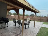 Charming 4-bedroom Home away from Home