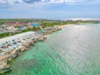 3 BR Oceanfront Beach House with Private Pool Gated Community Staircase to Ocean - สระว่ายน้ำส่วนตัว