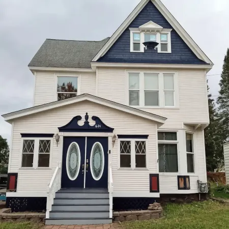 Grand Historic Victorian 4 Bd 4 Ba GameRoom-Arcade