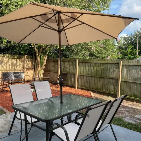 Cozy 3-bed home close to beautiful beaches.