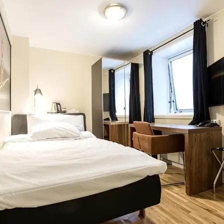 Chesterfield Hotel